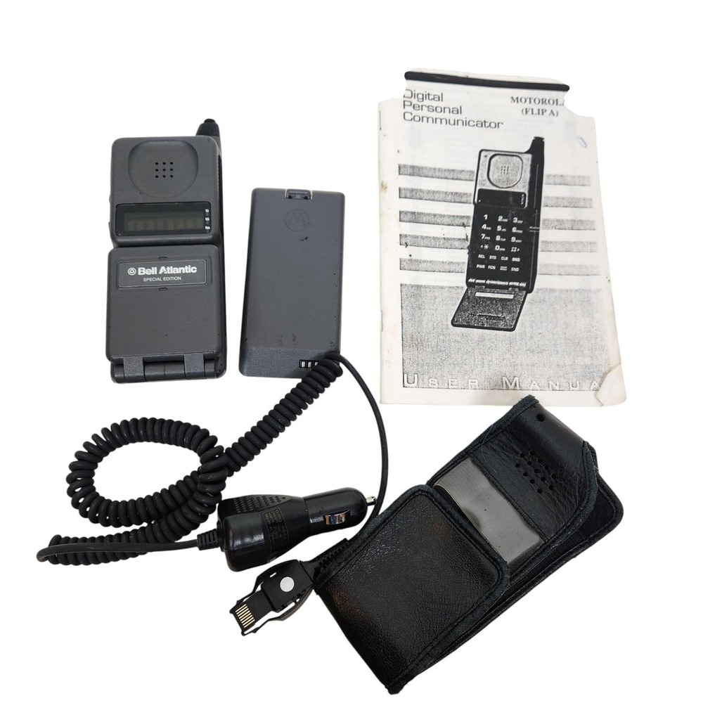 Vintage Motorola Flip A Bell Atlantic Black Phone Car Charger Case Manual Parts